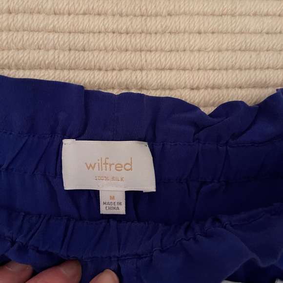 Aritzia 100% Silk Short - Picture 2 of 2